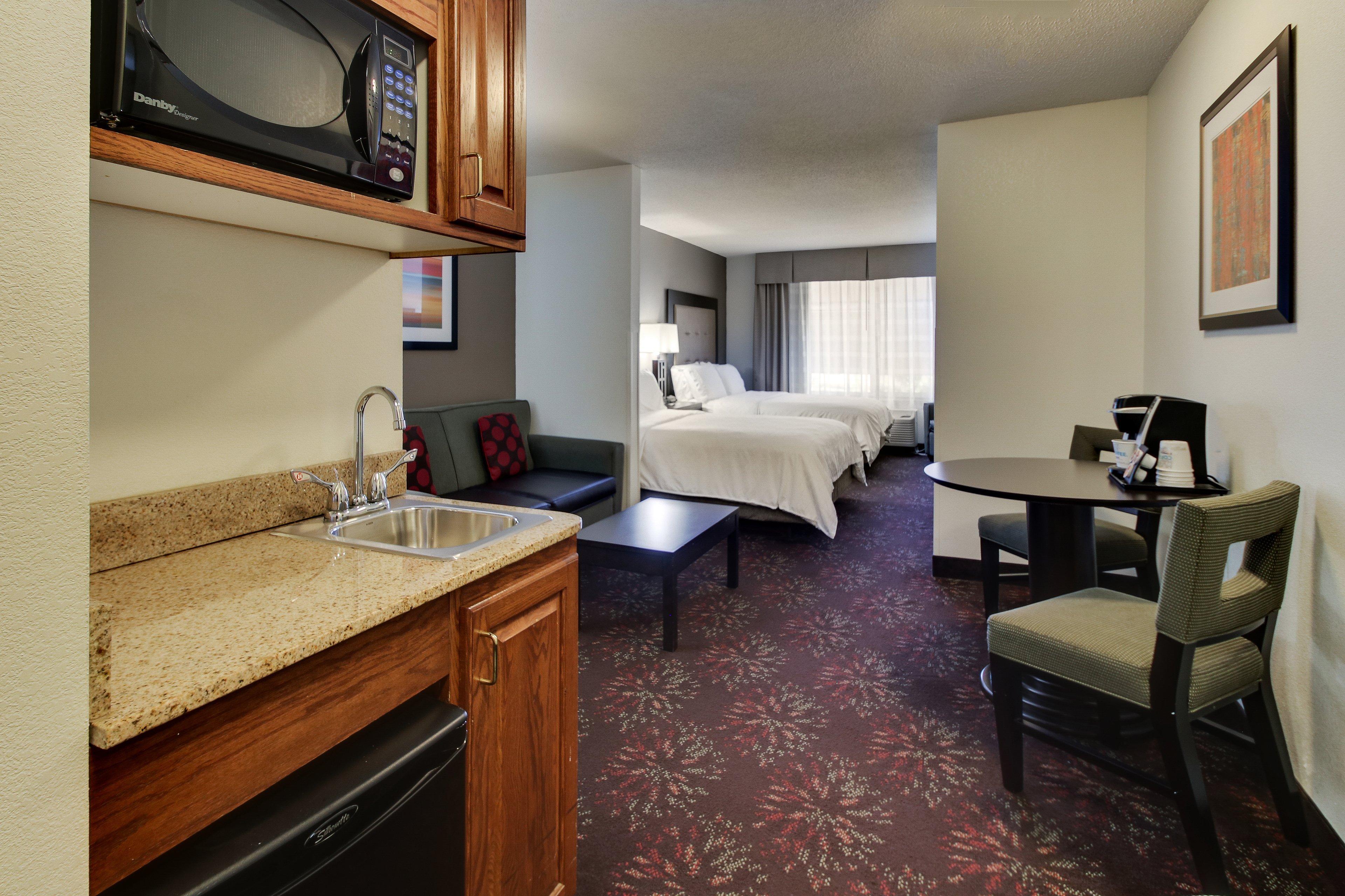 Hotel Express & Lancaster-lititz By Ihg 2*