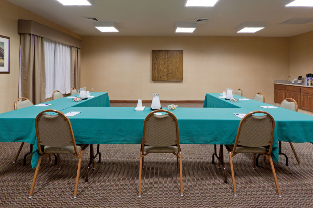 Hotel Express & Lancaster-lititz By Ihg 2*